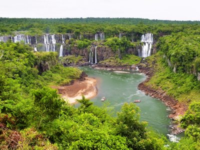 Iguazu Wasserfälle in der Trockenzeit