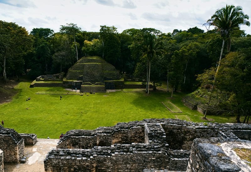 Caracol - Maya Ruinen